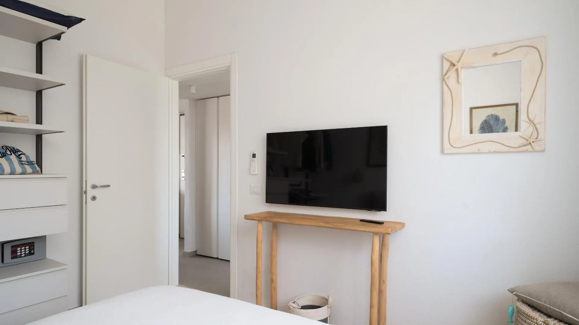 Casa Fil A Porto Rotondo Cozy Apartment Near To The Center, Private Parking Włochy